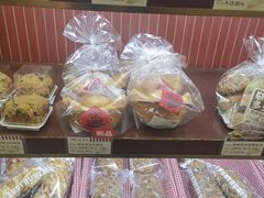 -红宝石·鲜奶小方·海派西点房(控江店)