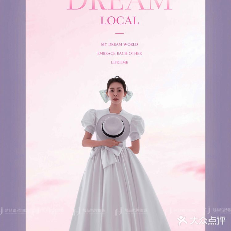 专业的无影棚拍摄，画面干净又高级