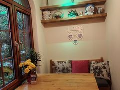 -月亮眼花园餐厅书吧酒吧