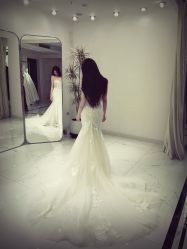 -拉瑞娜LaReine婚纱礼服高级定制