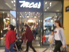 -首创奥特莱斯(西安店)