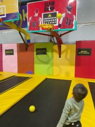 -飞跃蹦床乐园(南山科技园店)