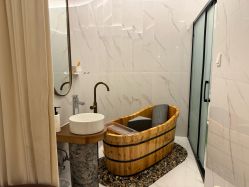 -苑苑vbeauty科技美容SPA