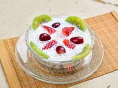 鲜杂果西米露-广信牛奶甜品世家(台东店)