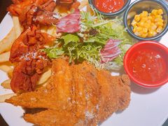炸鸡拼盘-机器人火炉披萨(爱琴海店)