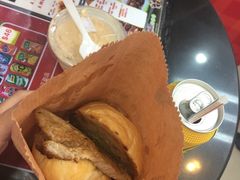 猪扒包-大利来记餐厅(大三巴店)