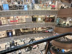 -新世界新丸中心-地下停车场