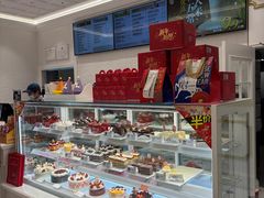 -85度C(生甜甜圈研究工坊·上海松江人民北路店)