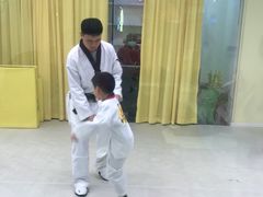 -勇气斑马·巴西柔术&跆拳道(浦东三林店)