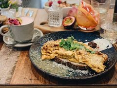 -FLOVIE FLORIST CAFE