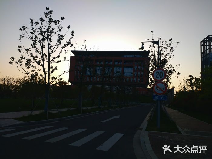 常州工学院(辽河路校区)校门图片