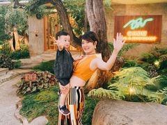 -Chom Cafe and Restaurant