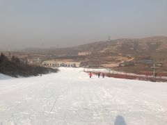 -秦皇古道滑雪场