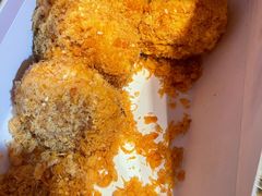 蟹黄风味小贝-鲍师傅糕点(江苏路店)