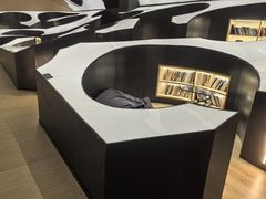 -涨巢·潮玩水疗局