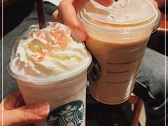 -星巴克臻选(南京金茂览秀城店)