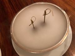 巧克力球餐后甜点赠品-非常时髦餐厅VUE Restaurant(外滩茂悦大酒店)