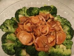 草菇西兰花-天外天烤鸭店(八角店)