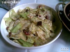 手撕包菜-鄱阳湖·江西小炒·瓦罐煨汤(五道口店)