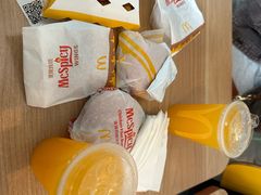 -麦当劳(深圳北站B2检票口楼上)