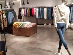 -URBAN REVIVO(西安Momopark店)