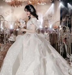 -LOVE SHINE婚纱·红鼎庄龙凤褂·妈妈装定制