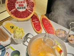 -左庭右院鲜牛肉火锅(金山万达店)