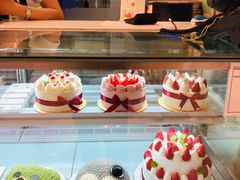 -花花卷卷·鲜食蛋糕(静安久光百货店)