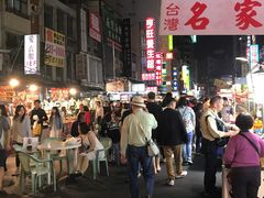 -六合夜市