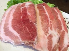 乡村黑猪五花肉-牛信亭韩国料理·炭火烤肉(紫藤路店)