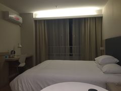 -汉庭(南京五塘广场地铁站店)