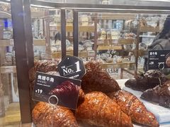 焦糖牛角酥-PAPER STONE BAKERY(天汇广场店)