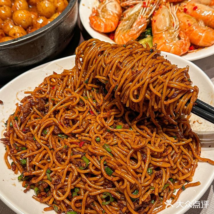 在长沙，路过这里，一定要去吃！吃了不下十次的湘菜！