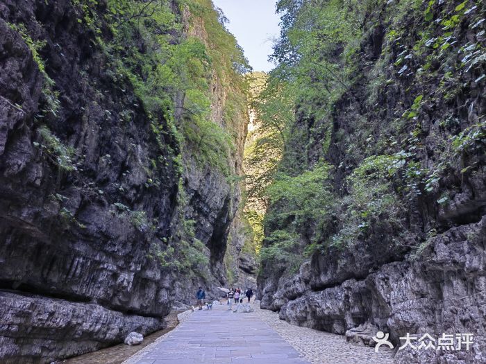 百里峡七彩艺术小镇图片