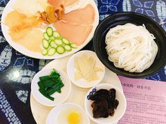 -桥香园过桥米线(国贸店)