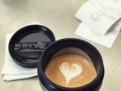 燕麦拿铁-Manner Coffee(IFS一楼店)