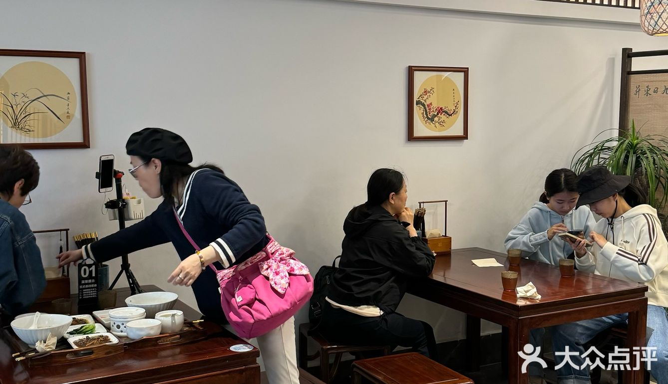 本地人指路！苏州好吃的蟹黄面！！