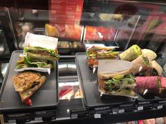 -星巴克臻选(南京金茂览秀城店)