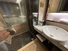 -上海龙之梦万丽酒店