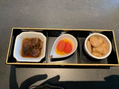 -铭牛烧肉·和牛海鲜自助(高新月牙湖店)
