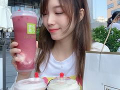 -奈雪的茶(优特汇店)