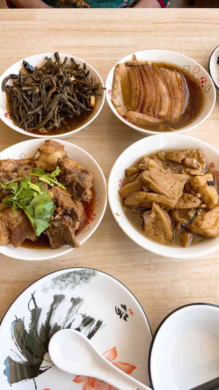 宋记八大碗-"来了正定怎么能不吃八大碗呢查了查说宋记.