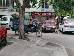 -柳州人田螺鸭脚煲(农院路1店)