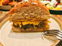 -HIGH FIVE哈福手工汉堡(桂林路店)