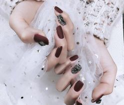 -桃子的美甲店