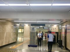-铁西广场(地铁站)