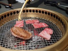 -铭牛烧肉·和牛海鲜自助(高新月牙湖店)