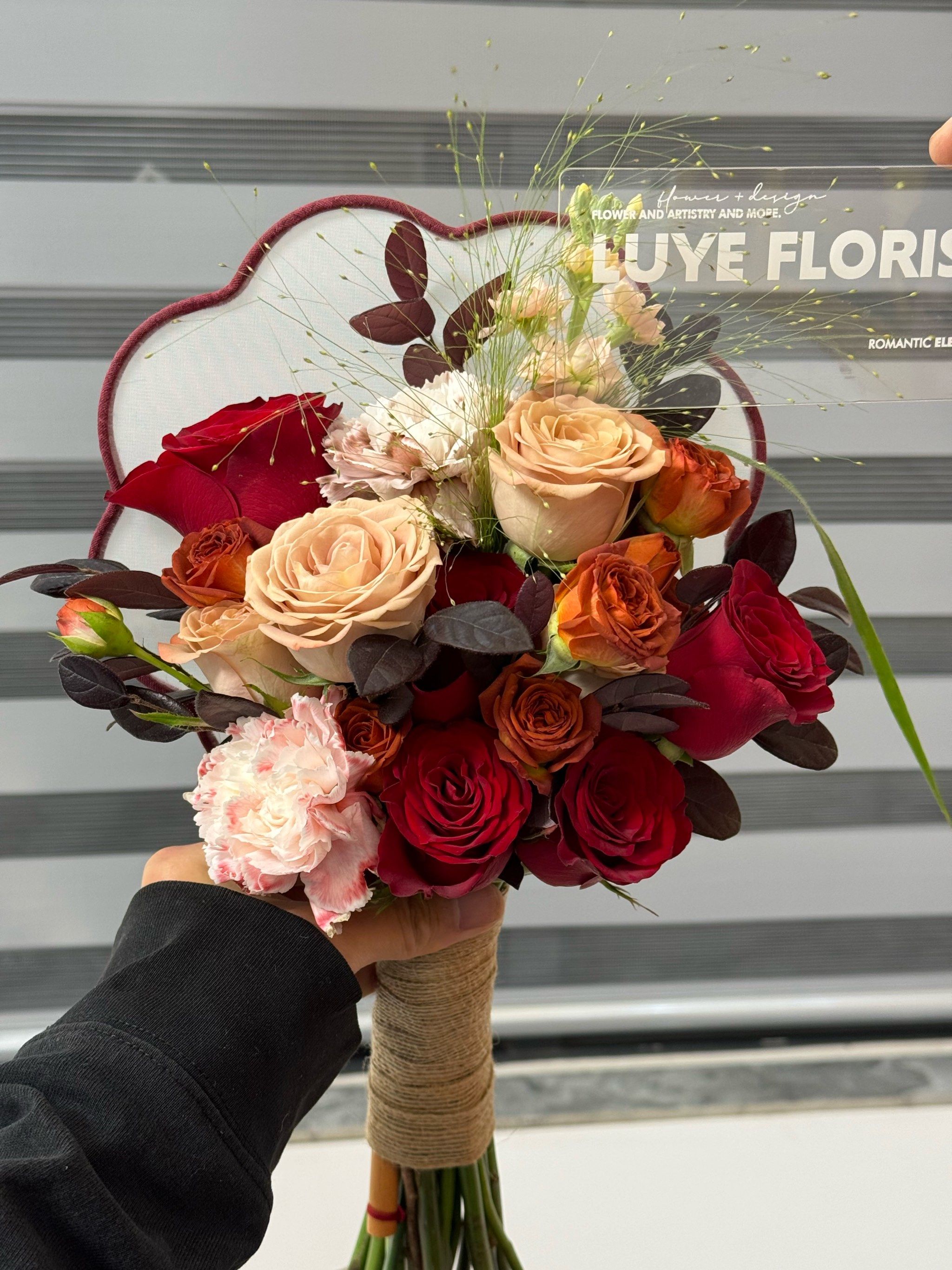 这个复古团扇手捧花真的是爆款#婚礼手捧花