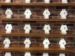 -LINE FRIENDS Garosu-gil Flagship Store