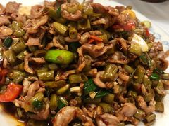 酸豆角炒鸡胗-新新湘菜馆(新中街二条店)